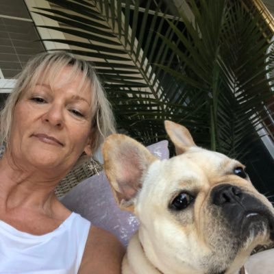 Profile Picture of Gloria Bright (@GloriaB13433010) on Twitter