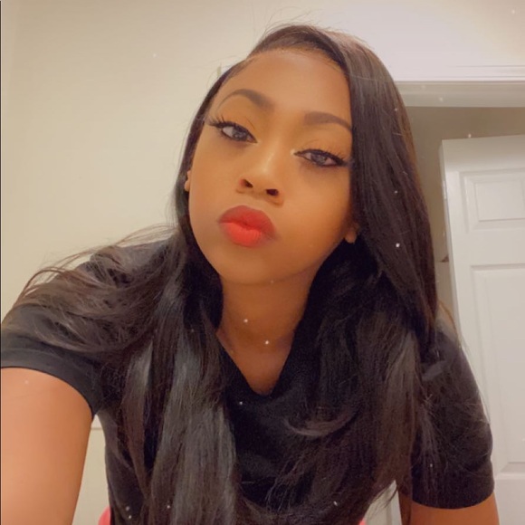 Profile Picture of Ijeoma Metoyer (@msijeoma) on Poshmark