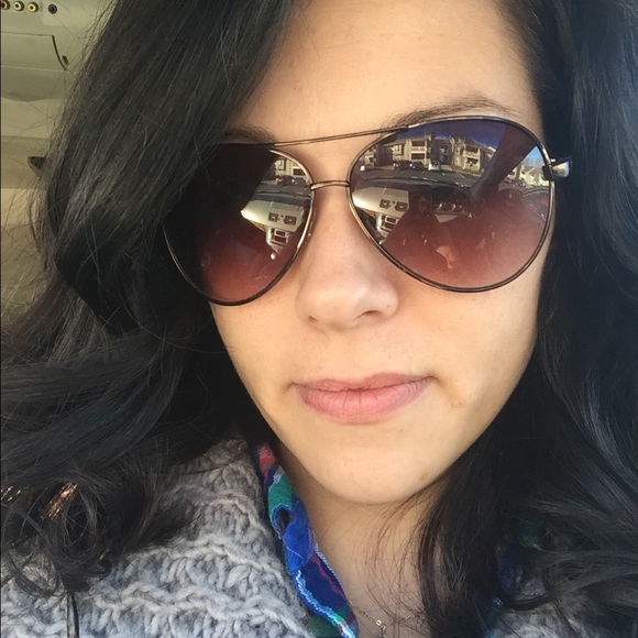 Profile Picture of Kate Grassmann (@kmgrass) on Poshmark
