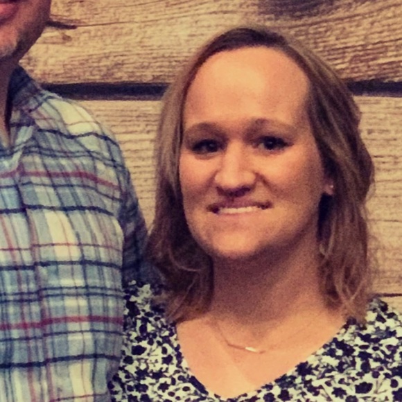 Profile Picture of Christin Goldsmith (@cmgolds) on Poshmark