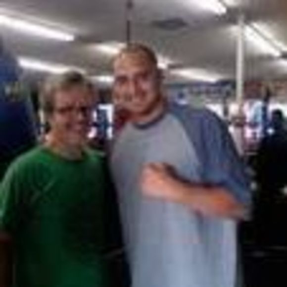 Profile Picture of Moses Esquivel (@mosesesquivel80) on Poshmark