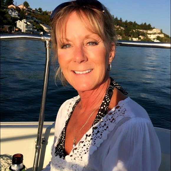 Profile Picture of Kathy Remick (@remickk) on Poshmark