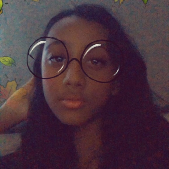 Profile Picture of Anjana Manicka (@anjana13) on Poshmark
