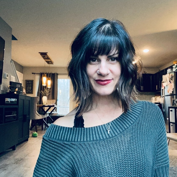 Profile Picture of Rosemary Steinbrook (@missrosemary74) on Poshmark