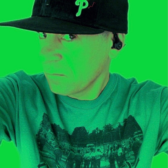 Profile Picture of Zoli Delphia (@zolidelphia) on Poshmark