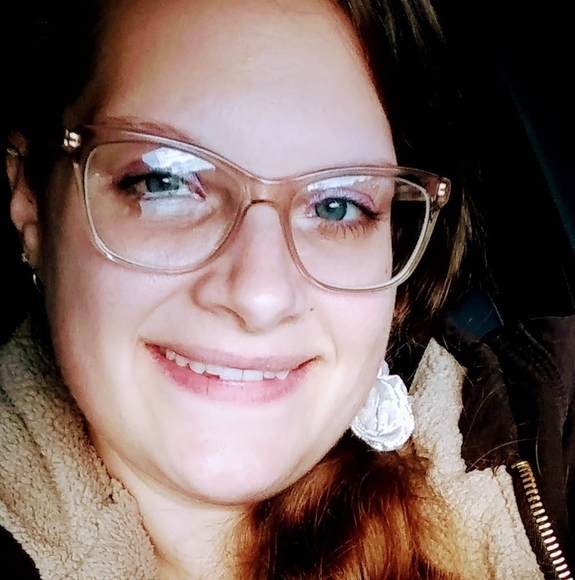 Stephanie Krayer - Poshmark Profile Picture of Stephanie Krayer (@hottfreak_tubby) on Poshmark