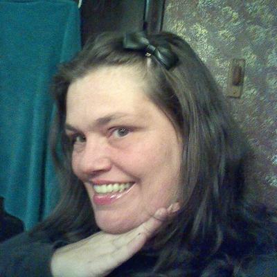 Profile Picture of Michelle McFall (@shelldove) on Twitter