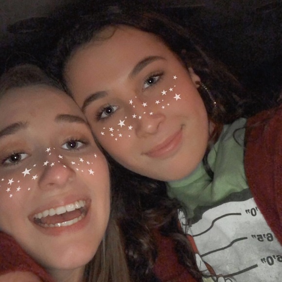 Profile Picture of Josie Azlin (@josielou36) on Poshmark