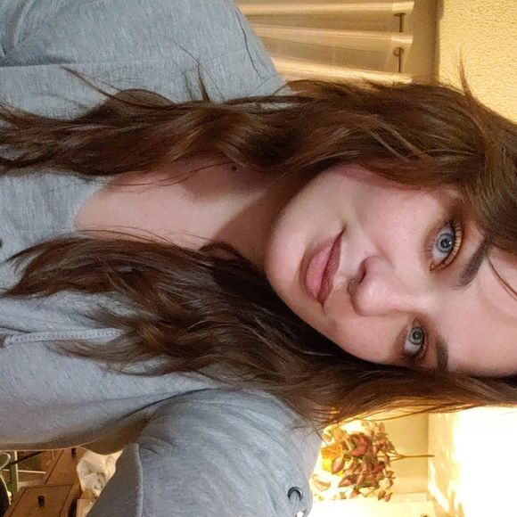Profile Picture of Brittany Daniluk (@brittdan1102) on Poshmark