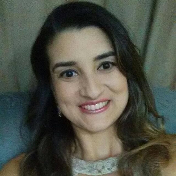 Profile Picture of Ludmila Alves (@ludmilaalves) on Poshmark