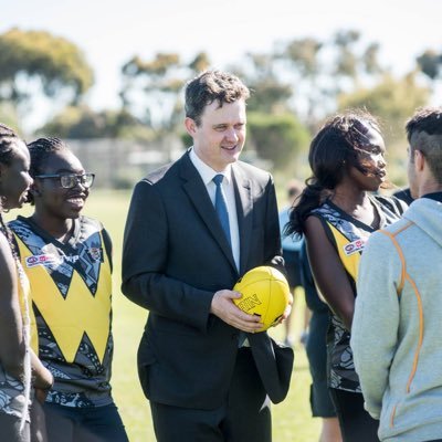 Profile Picture of Robin Scott (@RobinScottMP) on Twitter
