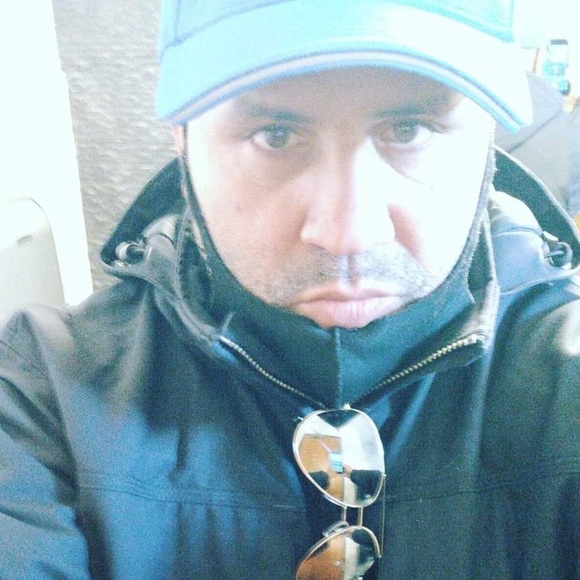 Profile Picture of Peter López (@peter369) on Poshmark