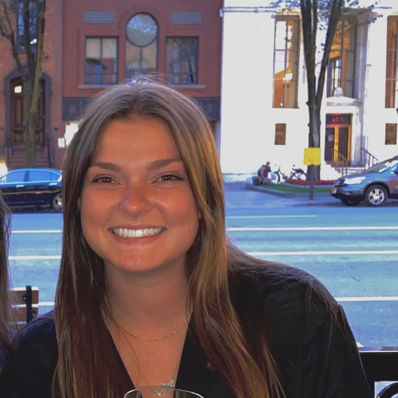 Profile Picture of Paige Potter (@paigeepotter4) on Poshmark