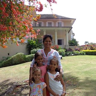 Profile Picture of Cindy Sampson (Cindy Ramnath) (@cindy.sampson.71) on Facebook