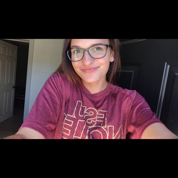 Profile Picture of Alana Spafford (@alanaspafford0) on Poshmark