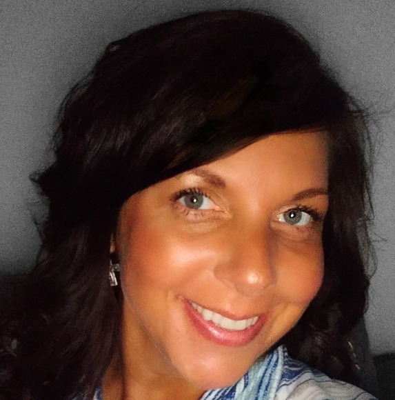 Profile Picture of Misty Ray (@mistyparker77) on Poshmark