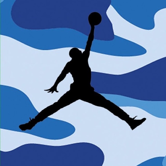 Profile Picture of Drew Barron (@hmufortrades) on Poshmark