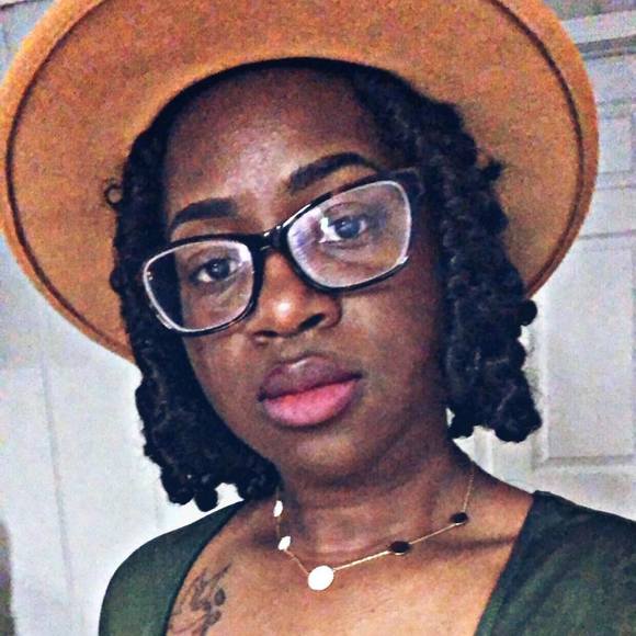 Profile Picture of Shawanda Stokes (@shawandastokes) on Poshmark