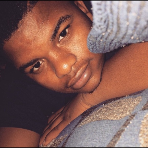 Profile Picture of Dexter Thomas (@kingdex32) on Poshmark