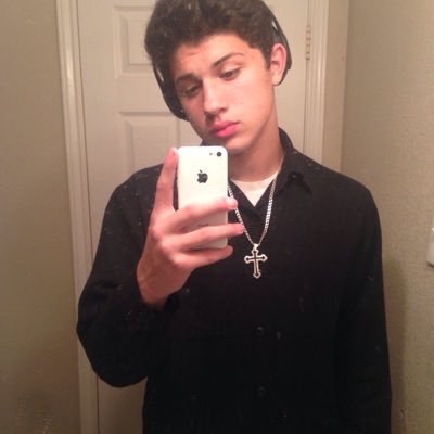 Profile Picture of Elijah Vargas (@savage_elijah_1) on Twitter