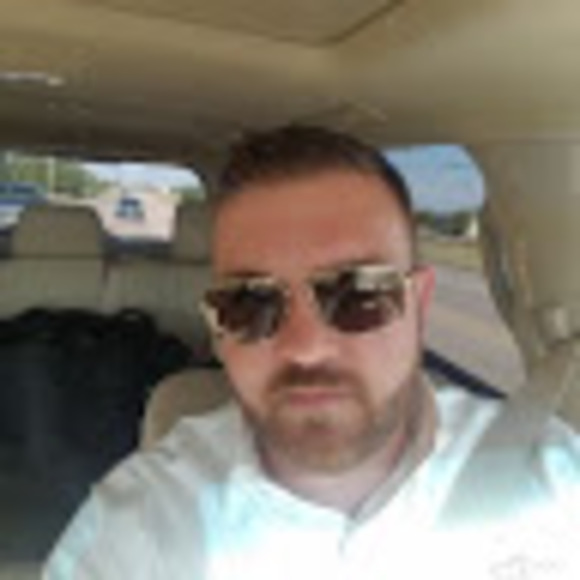 Profile Picture of Erick Lain (@braydenjoe21) on Poshmark