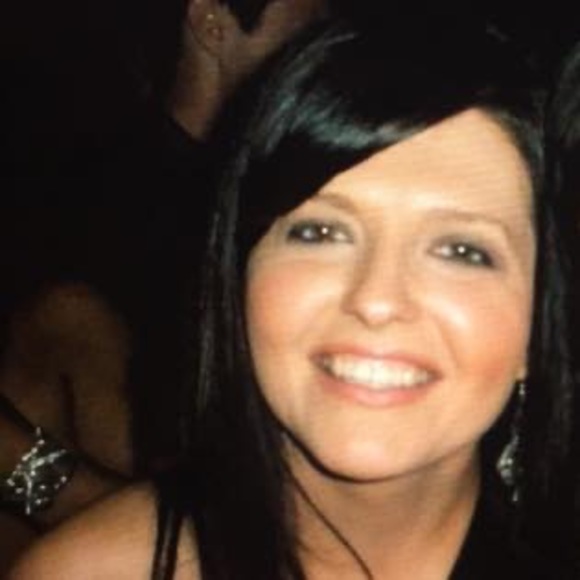 Profile Picture of Izabela Nalewczynska (@inalewczynska) on Poshmark