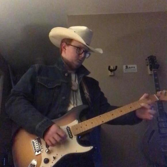 Profile Picture of Sam Mcnabb (@samakins104) on Poshmark