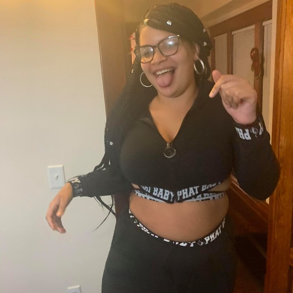 Profile Picture of Erica Dingess (@ericadingess105) on Poshmark