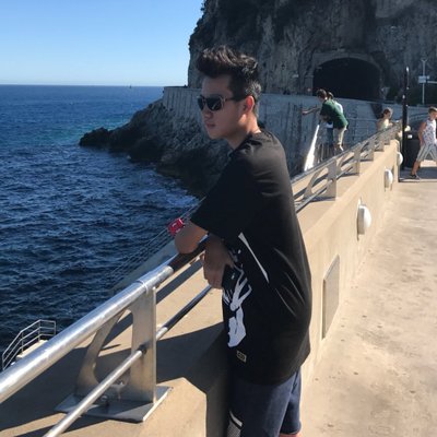 Profile Picture of Duc Huy (@duchuy28) on Twitter