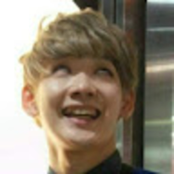 Profile Picture of Sexie Kenty (@hello123688) on Poshmark