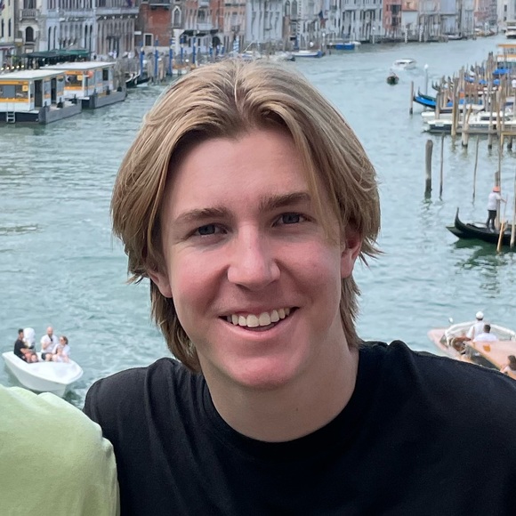 Profile Picture of Jake Breunig (@jaketbreunig2) on Poshmark