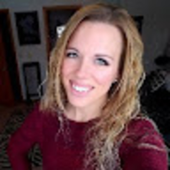 Profile Picture of Dori Friedemann (@dorifriedemann) on Poshmark