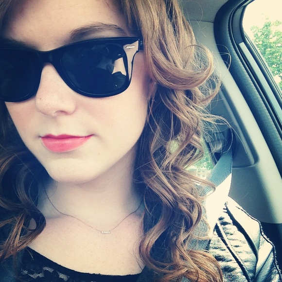 Profile Picture of ! megan Closser (@yyomegan) on Poshmark