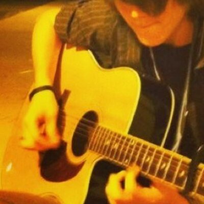 Profile Picture of Shawn Crump (@justamusician25) on Twitter