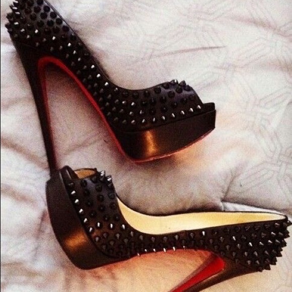 Profile Picture of Anna Schupakevich (@aschupakevich) on Poshmark