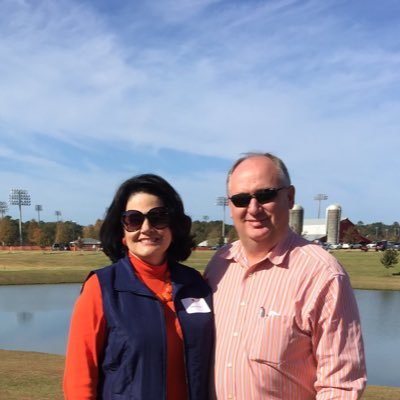 Profile Picture of Robin (@parnell_robin) on Twitter