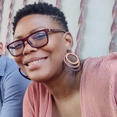 Profile Picture of Dominique Piper (@DominiquePiper1) on Twitter