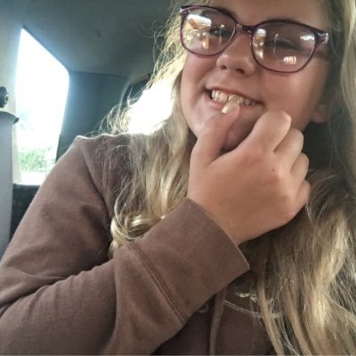 Profile Picture of Amanda Jean (@amanda_kocmoud) on Twitter