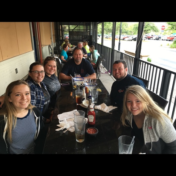 Profile Picture of Alyssa Pandullo (@3alove) on Poshmark