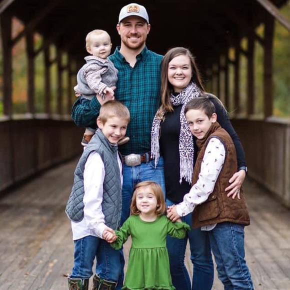 Profile Picture of Spencer Grant (@sagrant) on Poshmark