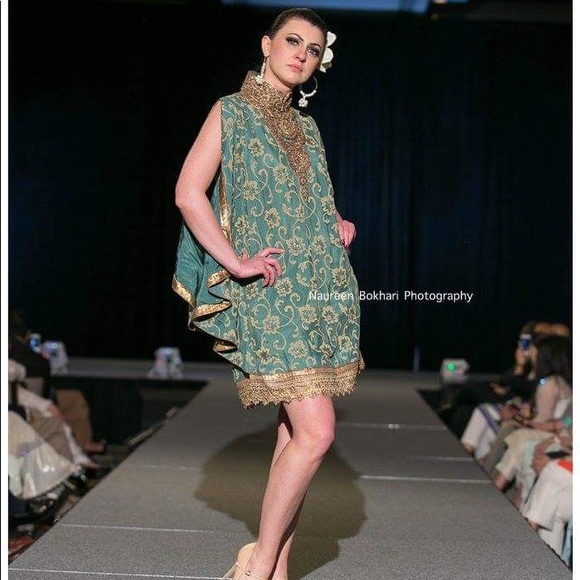 Profile Picture of Nina Bilvais (@greygirl07) on Poshmark