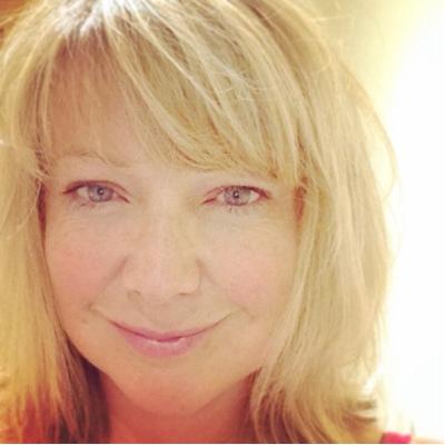Profile Picture of Lyndsey Young (@LyndseyDYoung) on Twitter