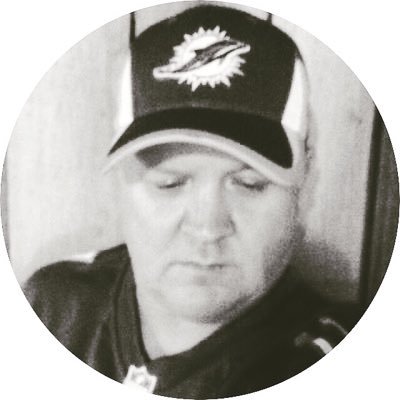 Profile Picture of Gene (@MeanGene420) on Twitter
