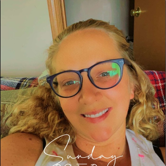 Joanna Baumgarden - Poshmark Profile Picture of Joanna Baumgarden (@jbaumgarden24) on Poshmark