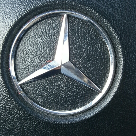 Profile Picture of Rhea Richardson (@chubbz85) on Poshmark