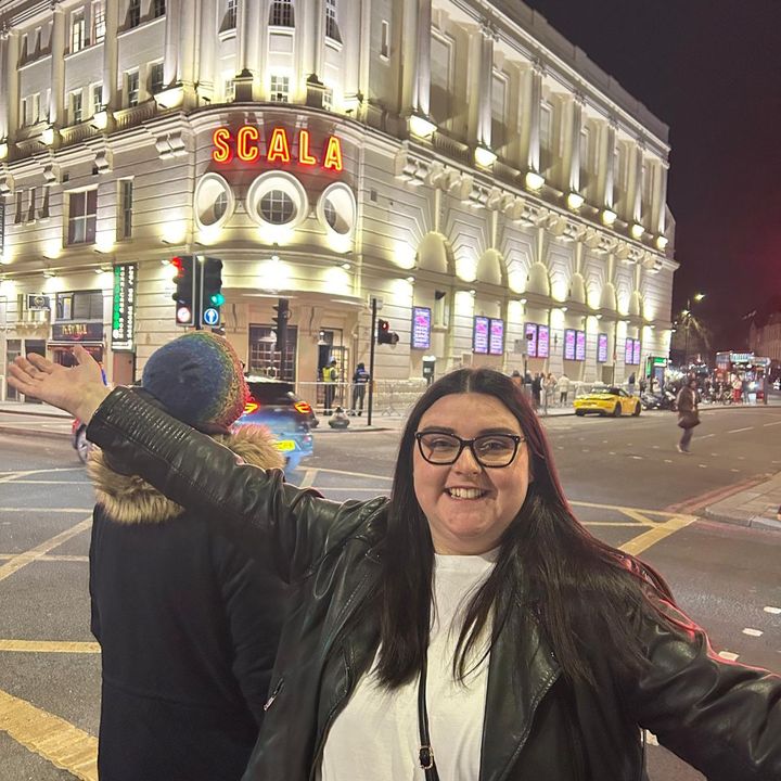 Profile Picture of   Beth (@bettym1996) TikTok |... (@bettym1996) on Tiktok