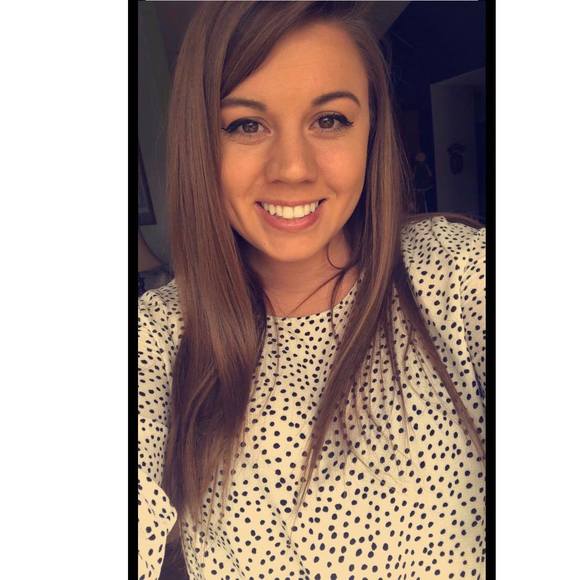 Profile Picture of Megan Stevens (@megcrayon) on Poshmark