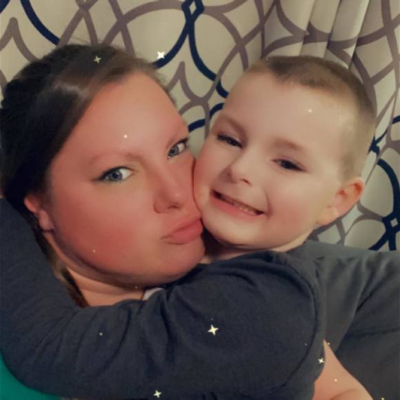 Profile Picture of Andrea Silveira (@ajosefek87) on Poshmark