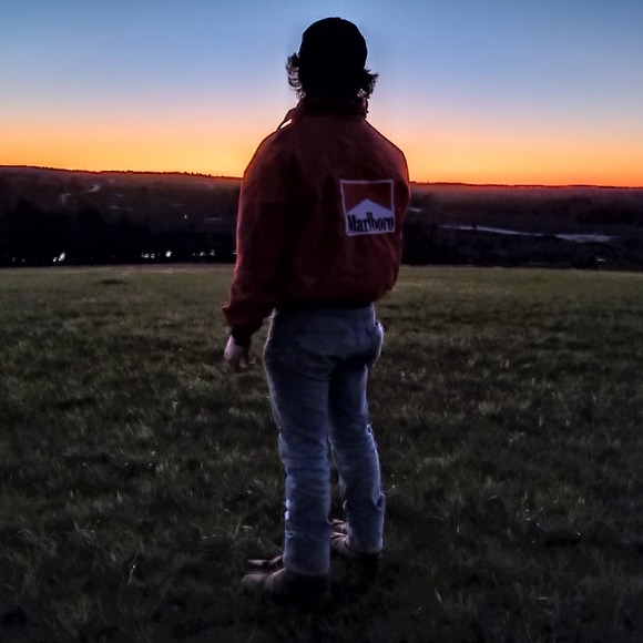 Profile Picture of Aaron Gilliam (@aarongilliam19) on Poshmark