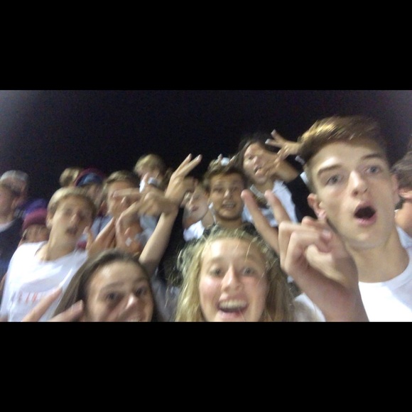 Profile Picture of Madeline Badach (@madelinebadach) on Poshmark